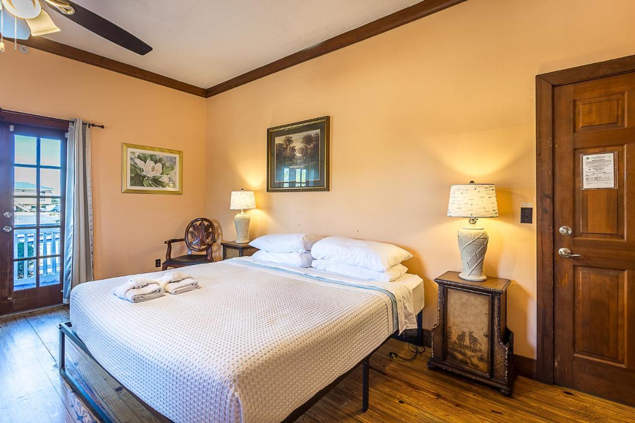 St George Inn เกาะเซนต์จอร์จ ภายนอก รูปภาพ